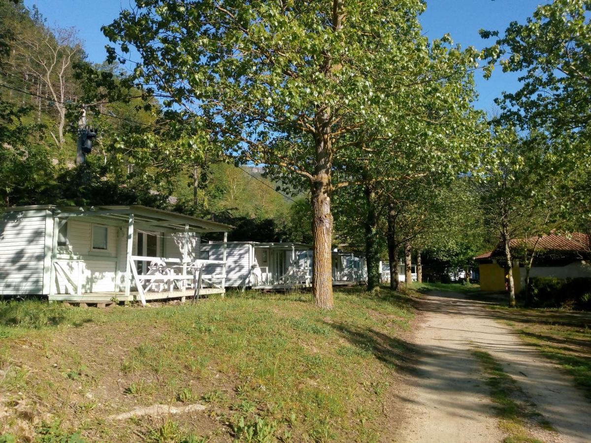 Camping Le Vialaret Nant Ngoại thất bức ảnh
